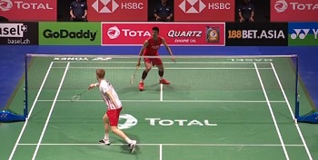 赛事中的碰 赛事中的碰